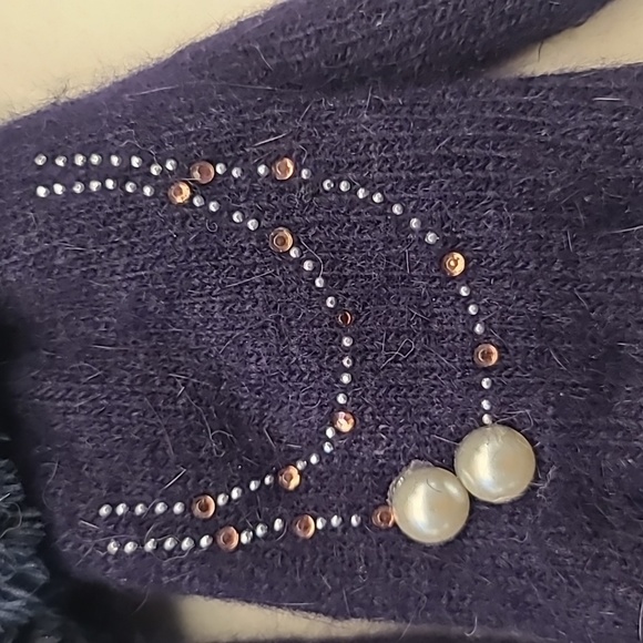 Embellished knit gloves - Picture 2 of 5